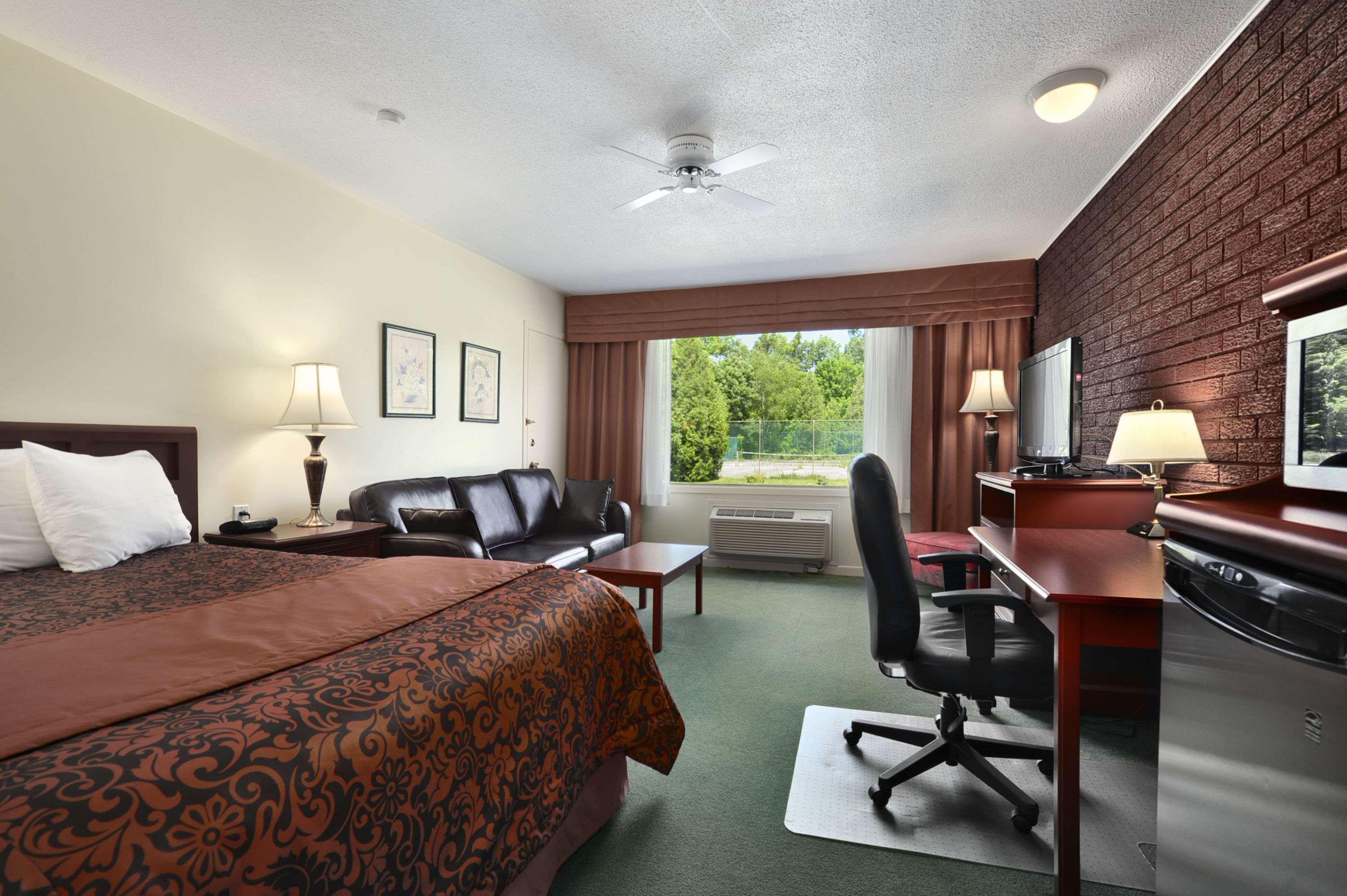 Travelodge By Wyndham Simcoe Eksteriør billede